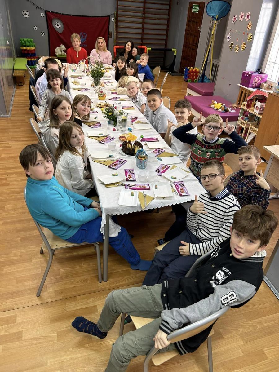 Wielkanocne śniadanie w Placówce Wsparcia Dziennego nr 2