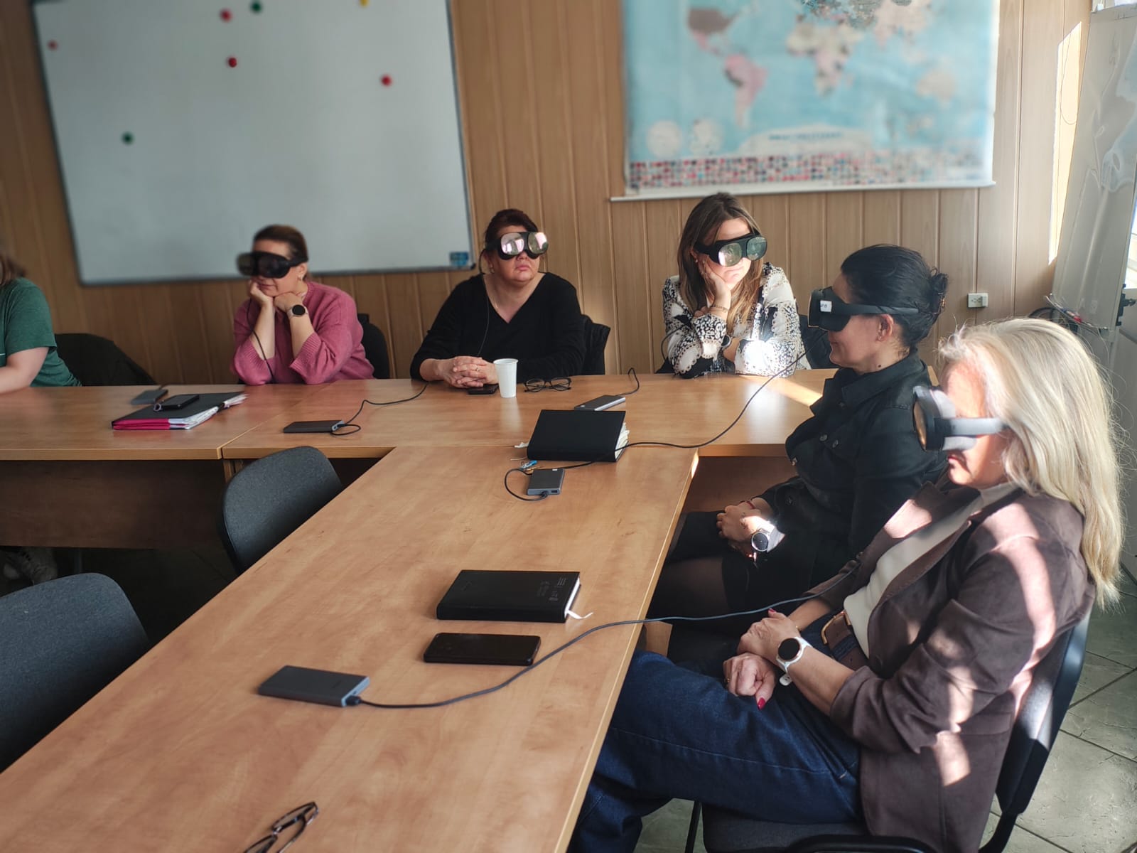 Spotkanie informacyjne dotyczące wykorzystania technologii wirtualnej rzeczywistości (VR) w pracy wychowawczej i edukacyjnej